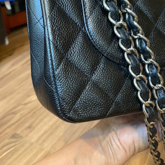 A115- 💯 % authentic Chanel classic jumbo double-flap - Picture 15 of 17